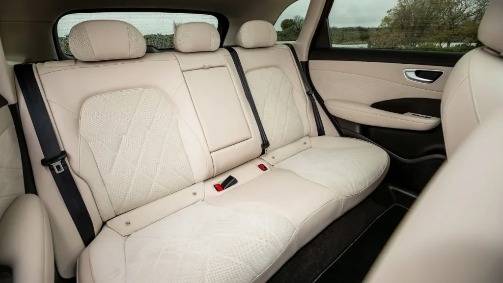 MG S6 EV