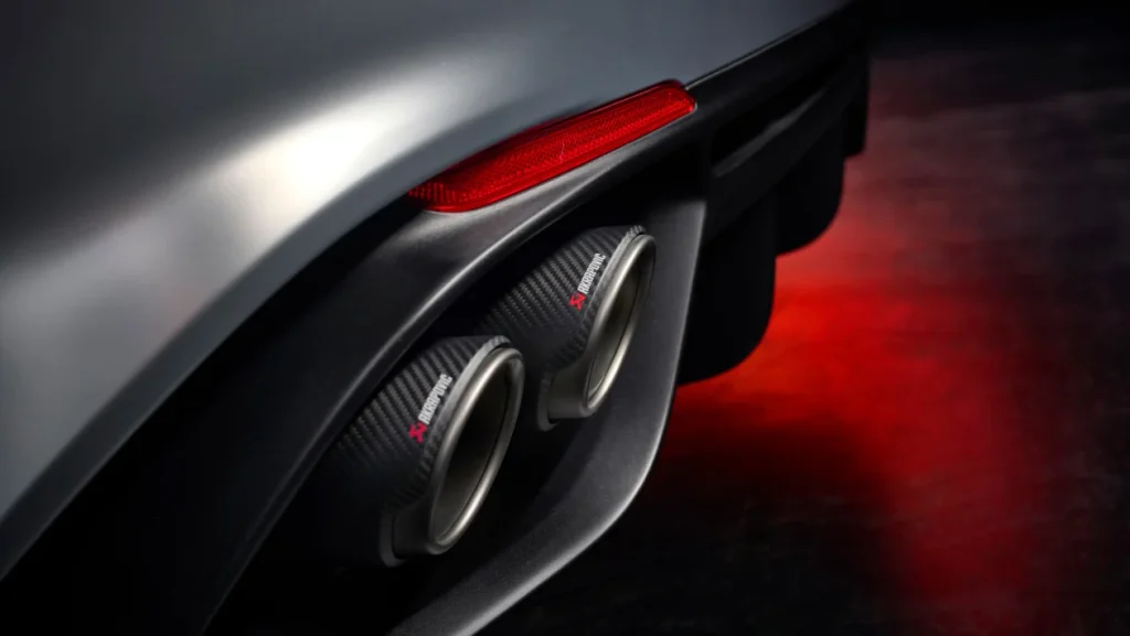 Alfa Romeo Giulia Quadrifoglio Luna Rossa