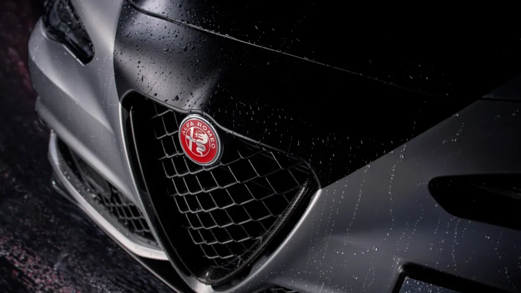 Alfa Romeo Giulia Quadrifoglio Luna Rossa