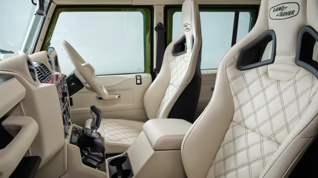 Land Rover Classic Defender V8s
