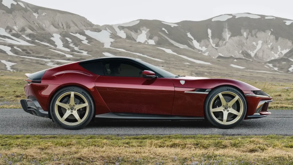 Ferrari 12Cilindri Manuale