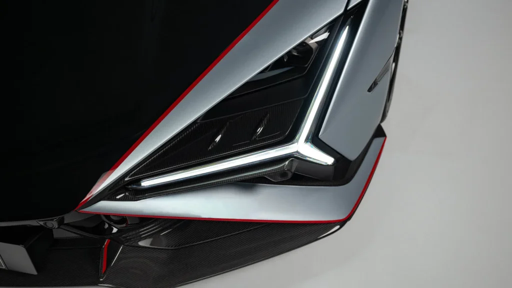 Lamborghini Revuelto SV
