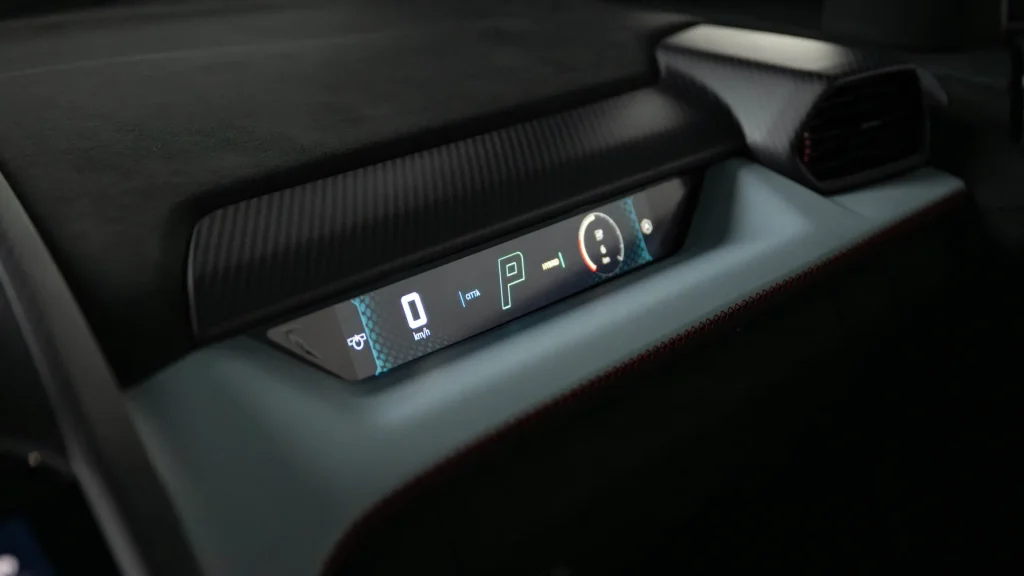 Lamborghini Revuelto SV
