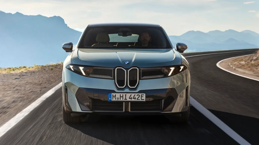 BMW iX4