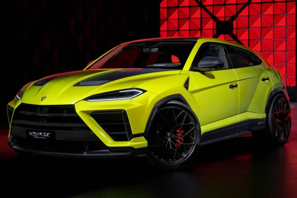 Lamborghini Urus SE Performante