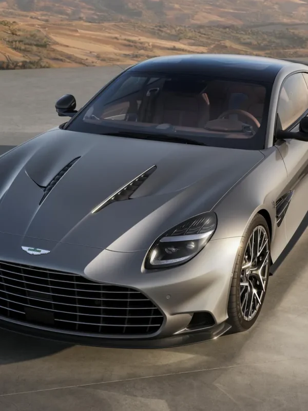 Aston Martin Vanquish 25