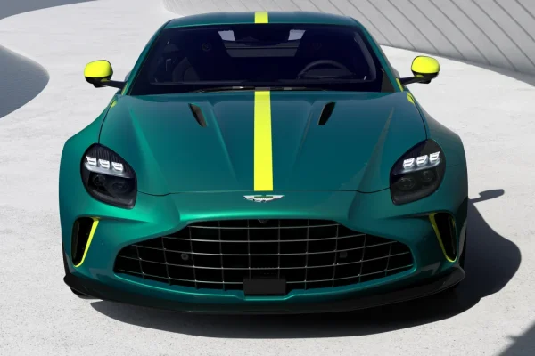aston vantage