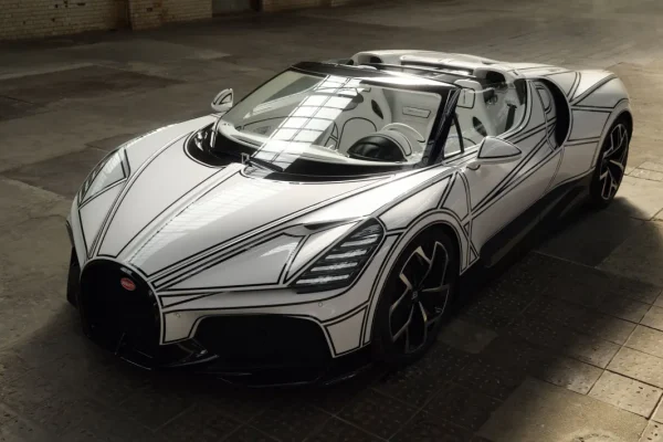 Bugatti Mistral Blanc Éternel