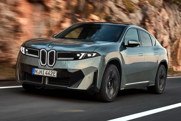 BMW iX4
