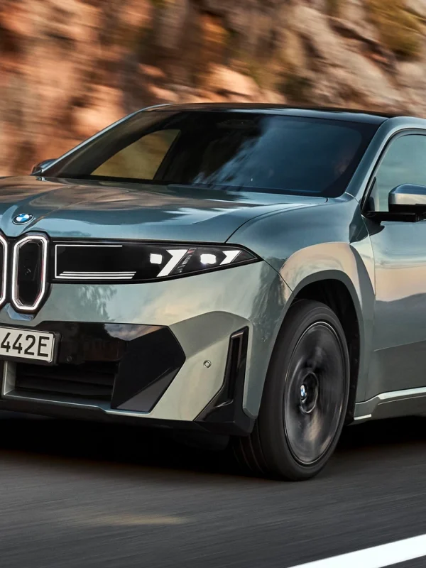BMW iX4