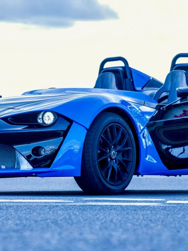 Zenos E10