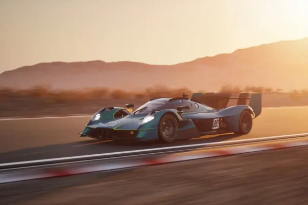 Aston Martin Valkyrie LM