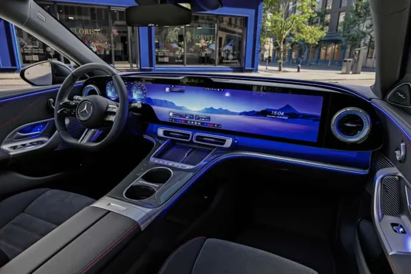 Mercedes C-Class EV interijer